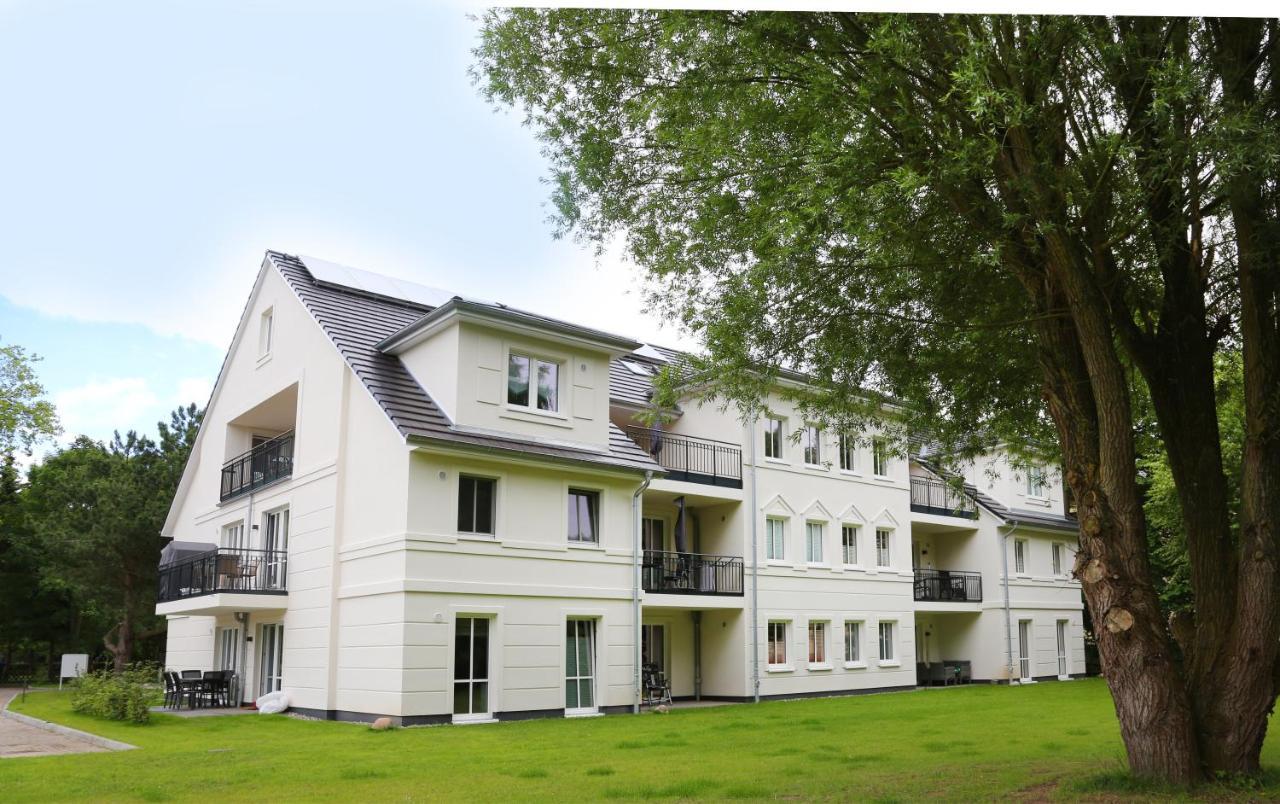 Haus Pamir - Ferienwohnungen Ostseebad Nienhagen Exterior foto