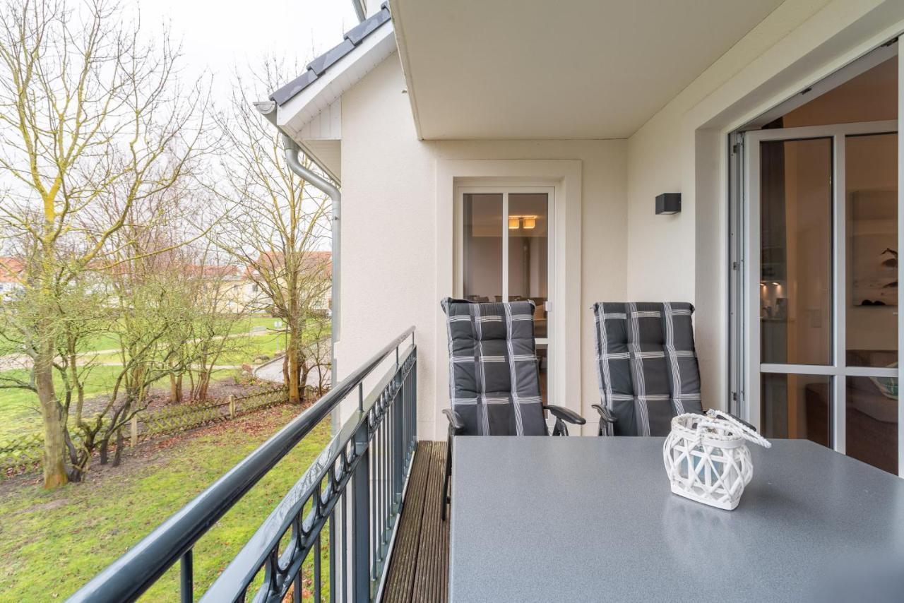 Haus Pamir - Ferienwohnungen Ostseebad Nienhagen Exterior foto